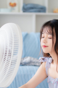 邱月清三点尽露未删减版电影
